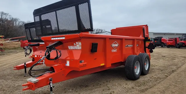 KUHN manure handling spreaders from Lake Henry Implement.