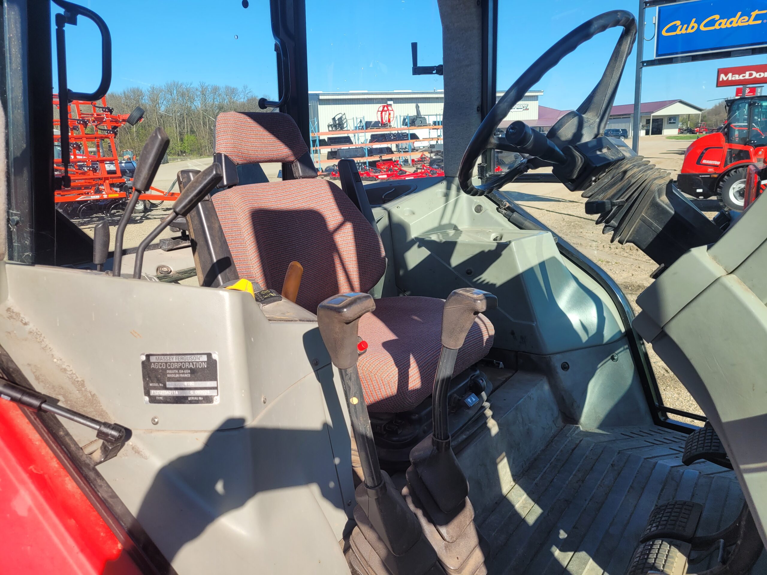 1998 Massey Ferguson 6180