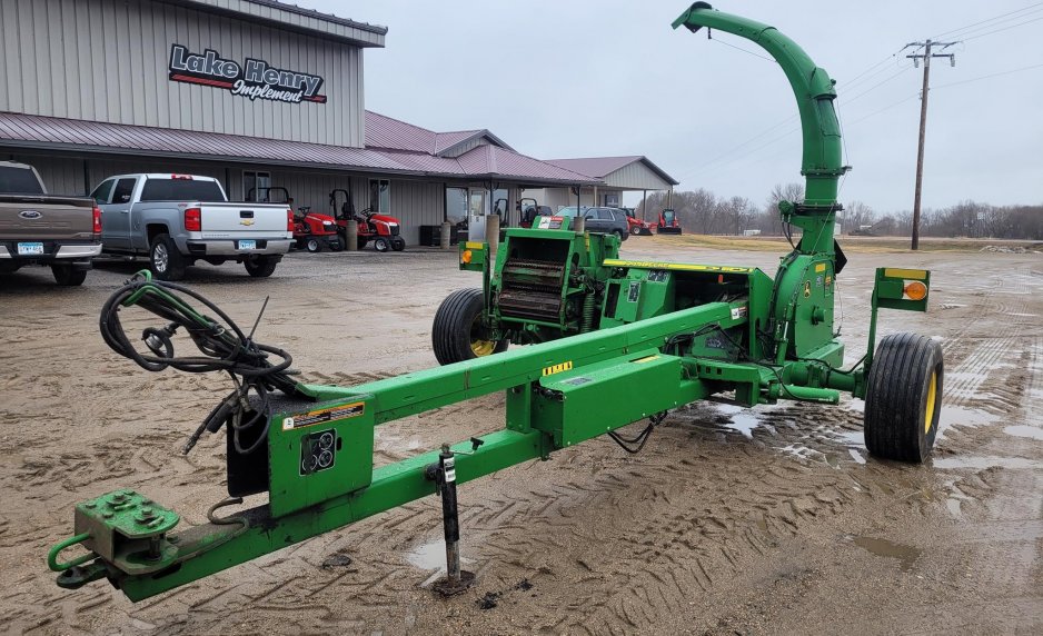 2005 JOHN DEERE 3975 TF003