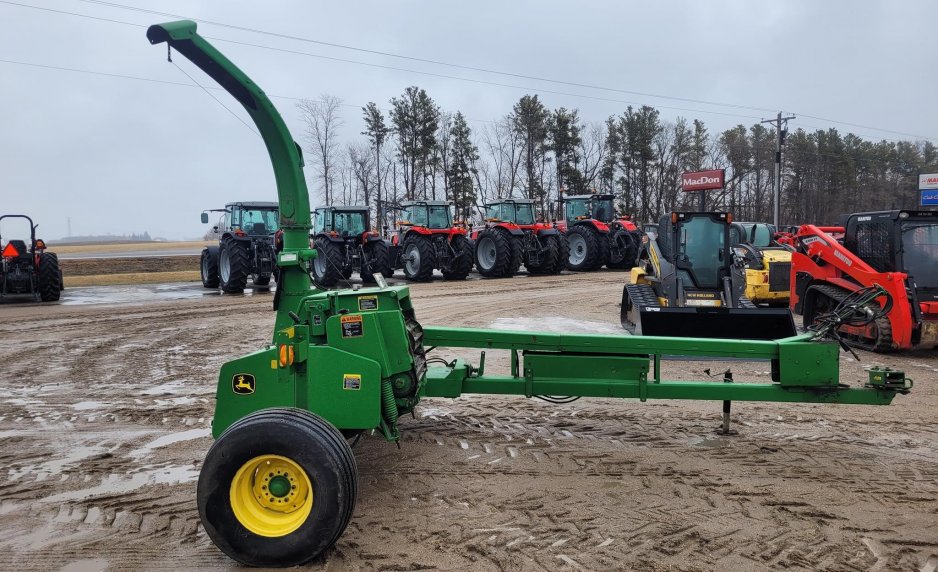 2005 JOHN DEERE 3975 TF003