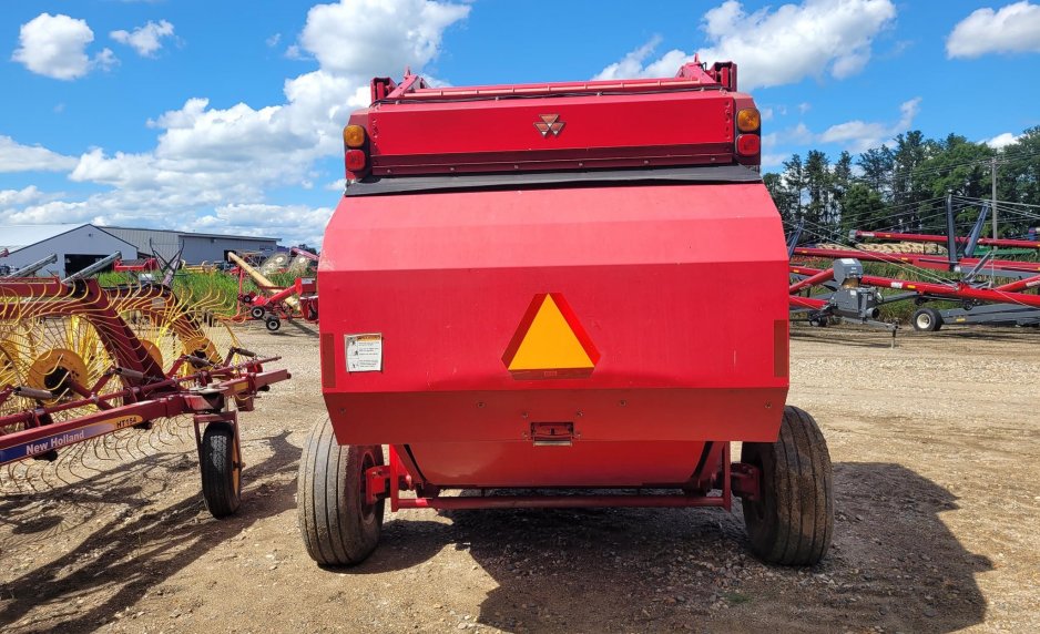 2009 MASSEY FERGUSON 1756 ED003