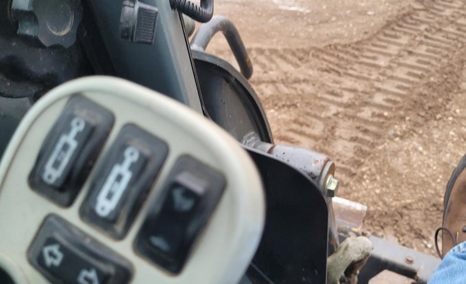 2012 NEW HOLLAND C238 B420