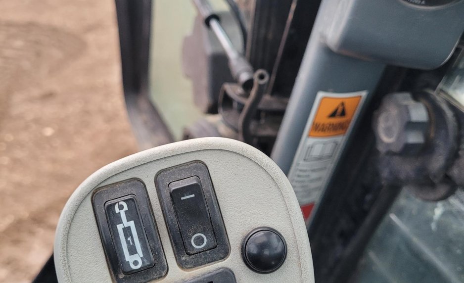 2012 NEW HOLLAND C238 B420