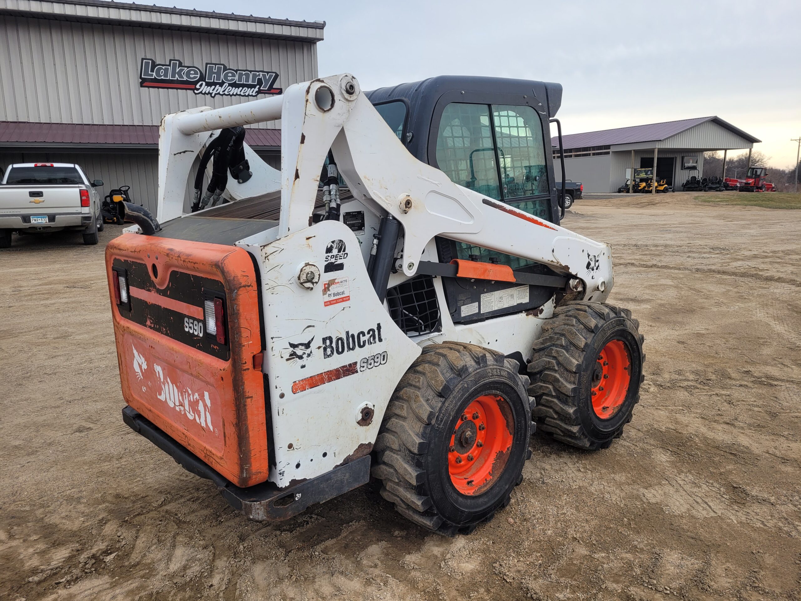 2015 Bobcat S 590 Skid Loader