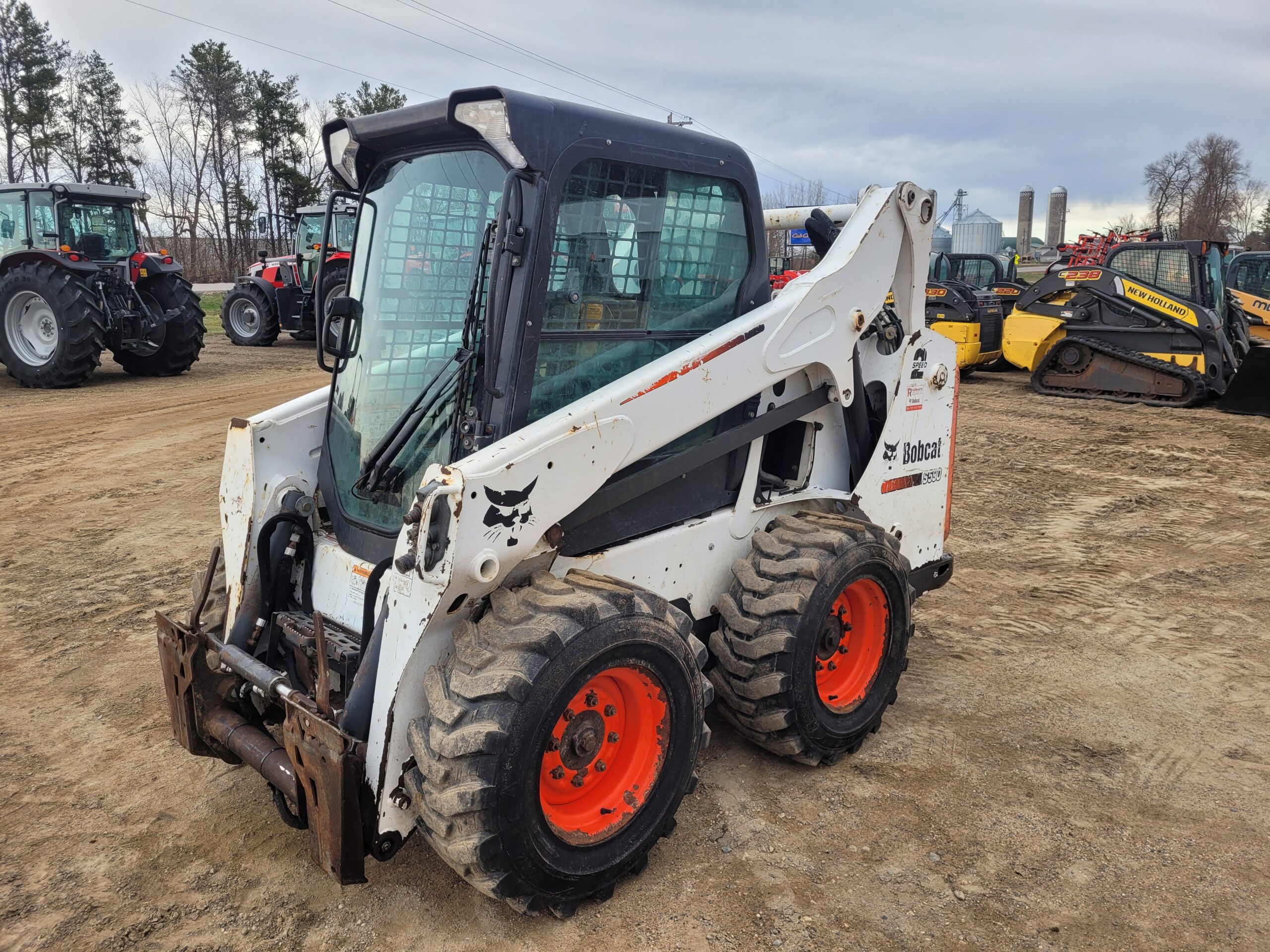 2015 Bobcat S 590 Skid Loader