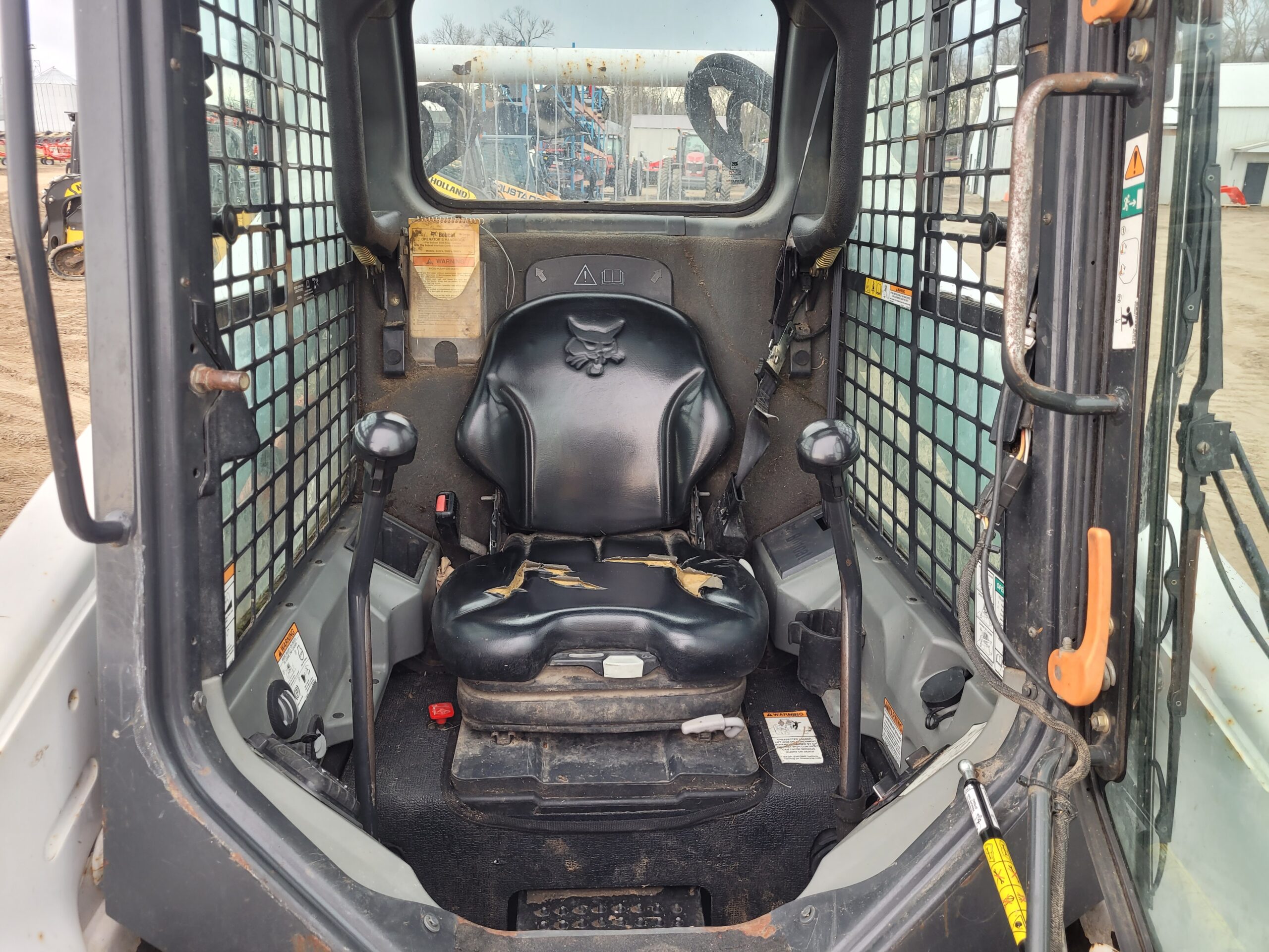 2015 Bobcat S 590 Skid Loader