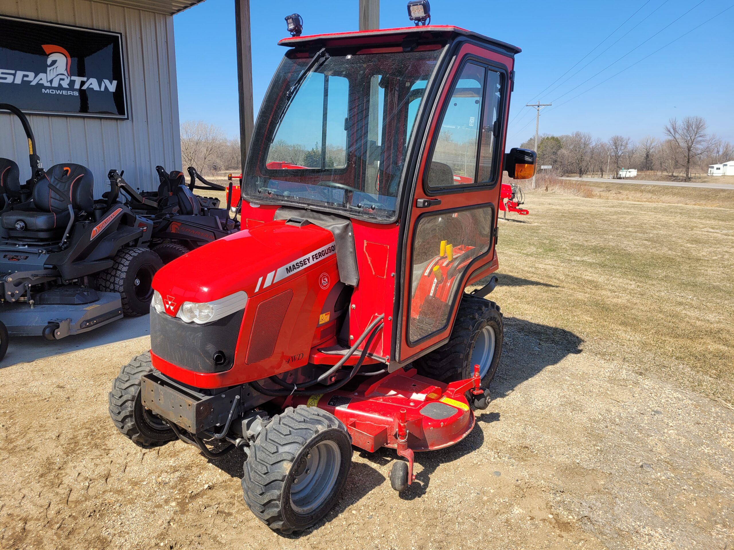 2017 MF GC1705 Tractor, Deck, Cab and Snowblower