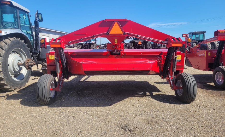 2024 MASSEY FERGUSON 1393 NE733