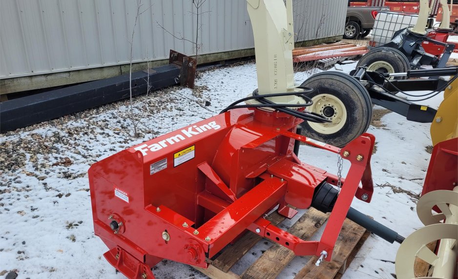 2024 Snow Blower FARM KING Y600 NF710J