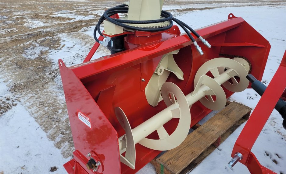 2024 Snow Blower FARM KING Y660 NF710K