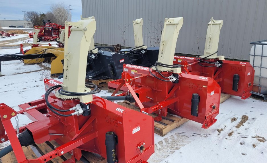 2024 Snow Blower FARM KING Y660 NF710K