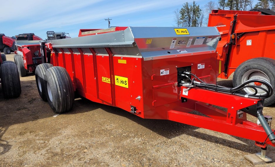 2025 H & S SW3243 1055