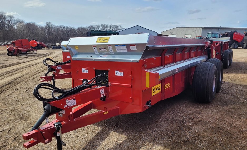 2025 H & S SW3243 1055