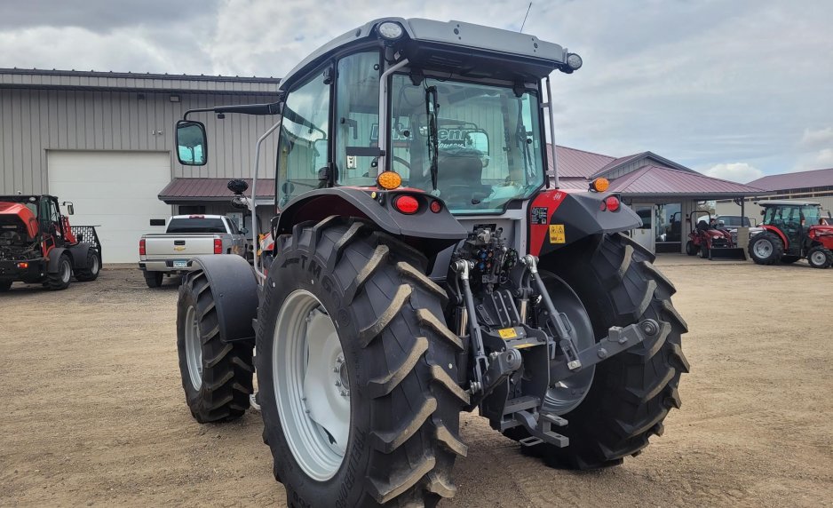 2025 MASSEY FERGUSON 5M.145 1505