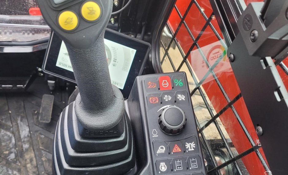 2026 Manitou 2750VT