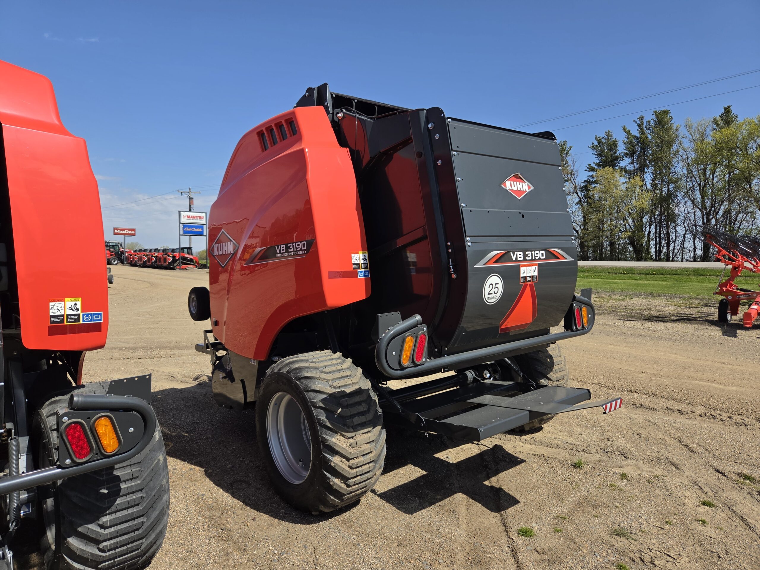 2025 Kuhn VB3190 Round Baler 1828