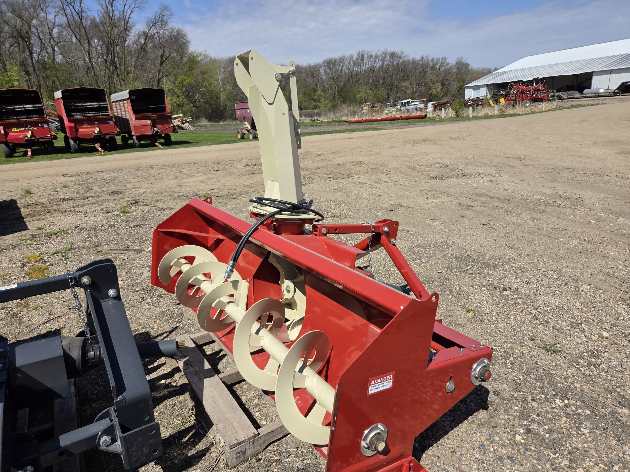 Farm King Y840 Snowblower NF710R