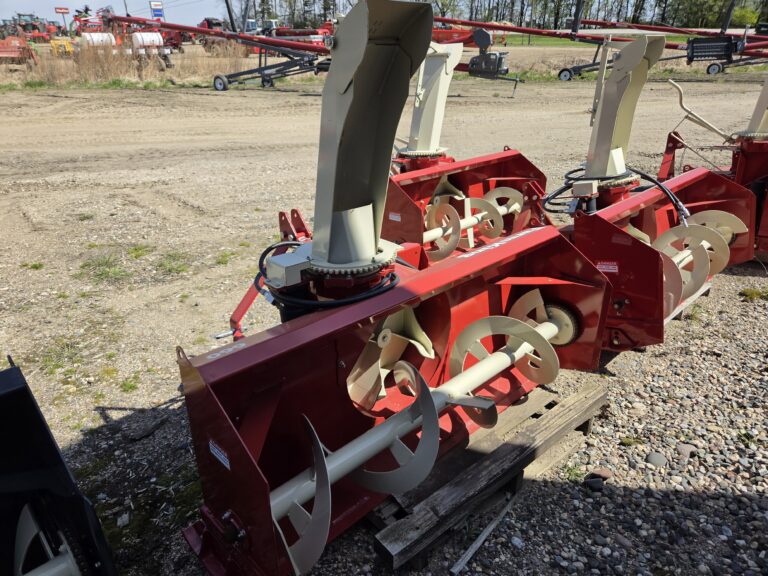 2024 Snow Blower FARM KING Y660 NF710K