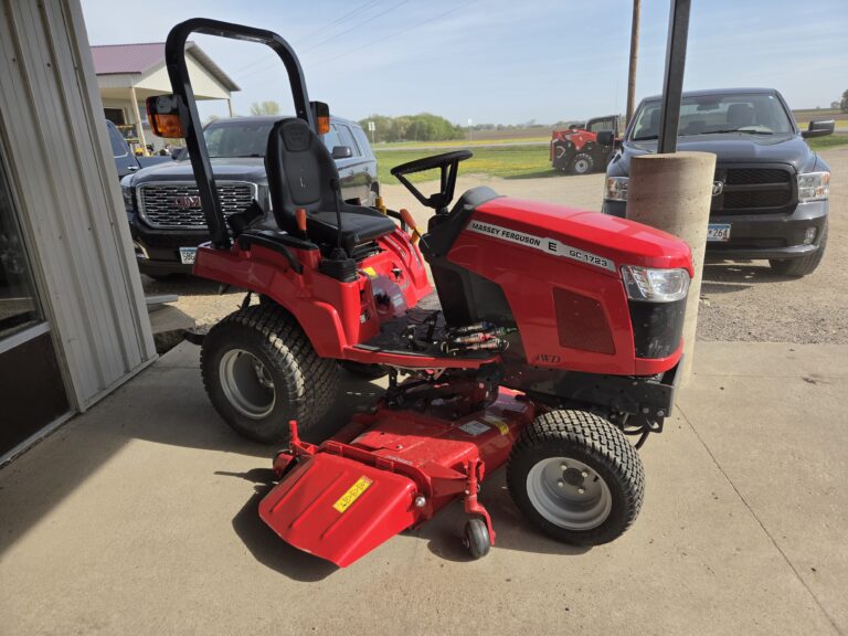 2024 Massey Ferguson GC1723E
