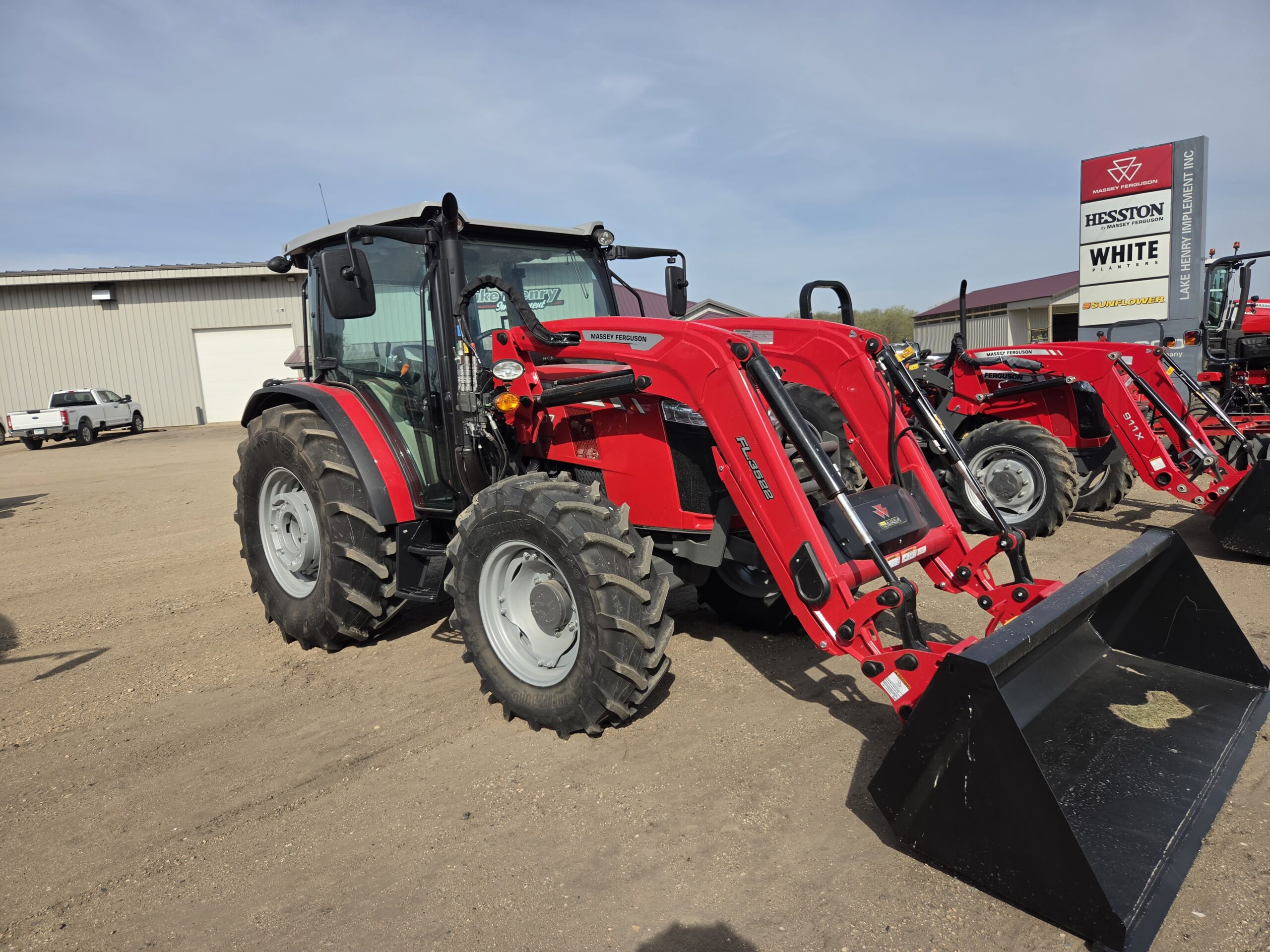 2026 Massey Ferguson 4707 Tractor