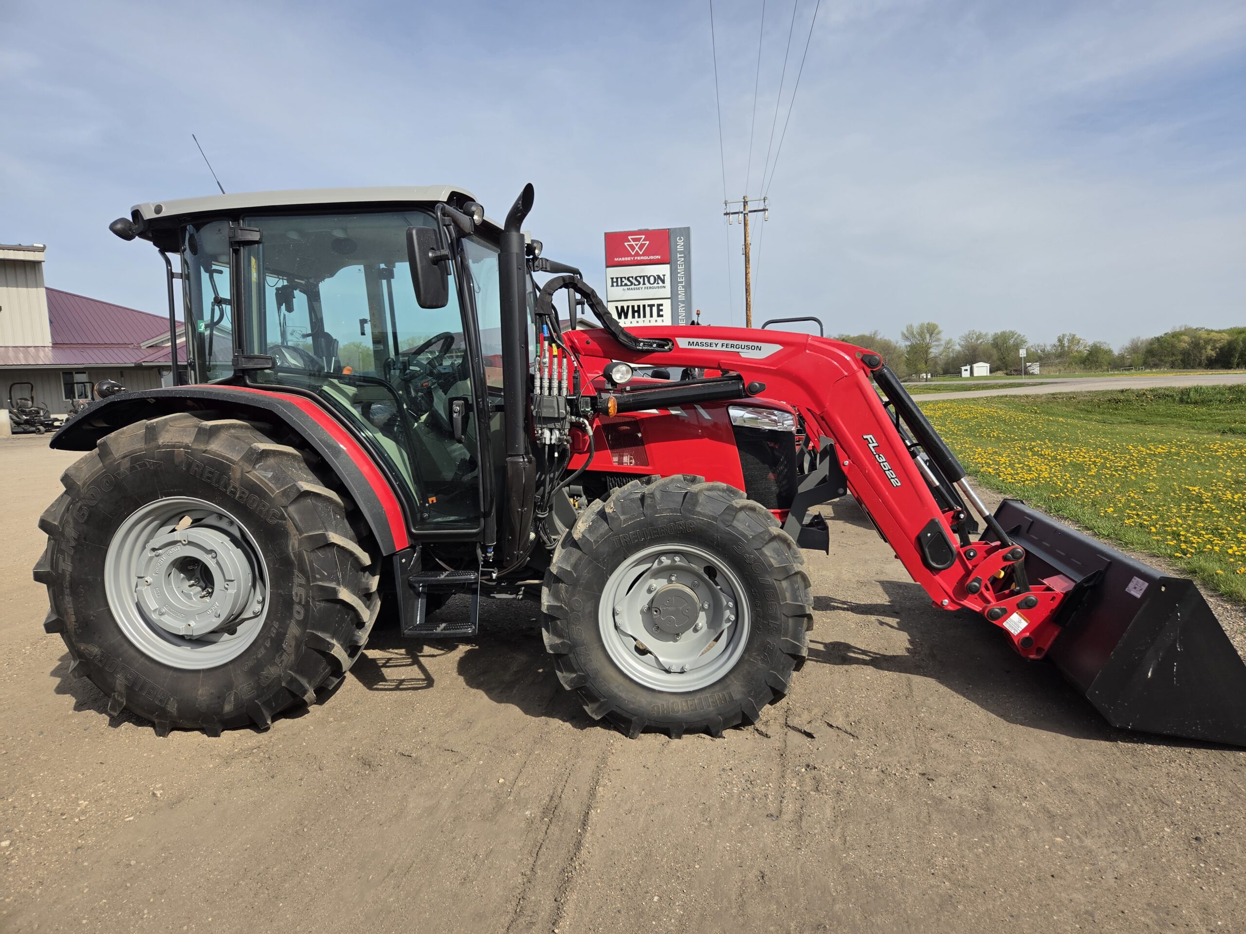 2026 Massey Ferguson 4707 Tractor
