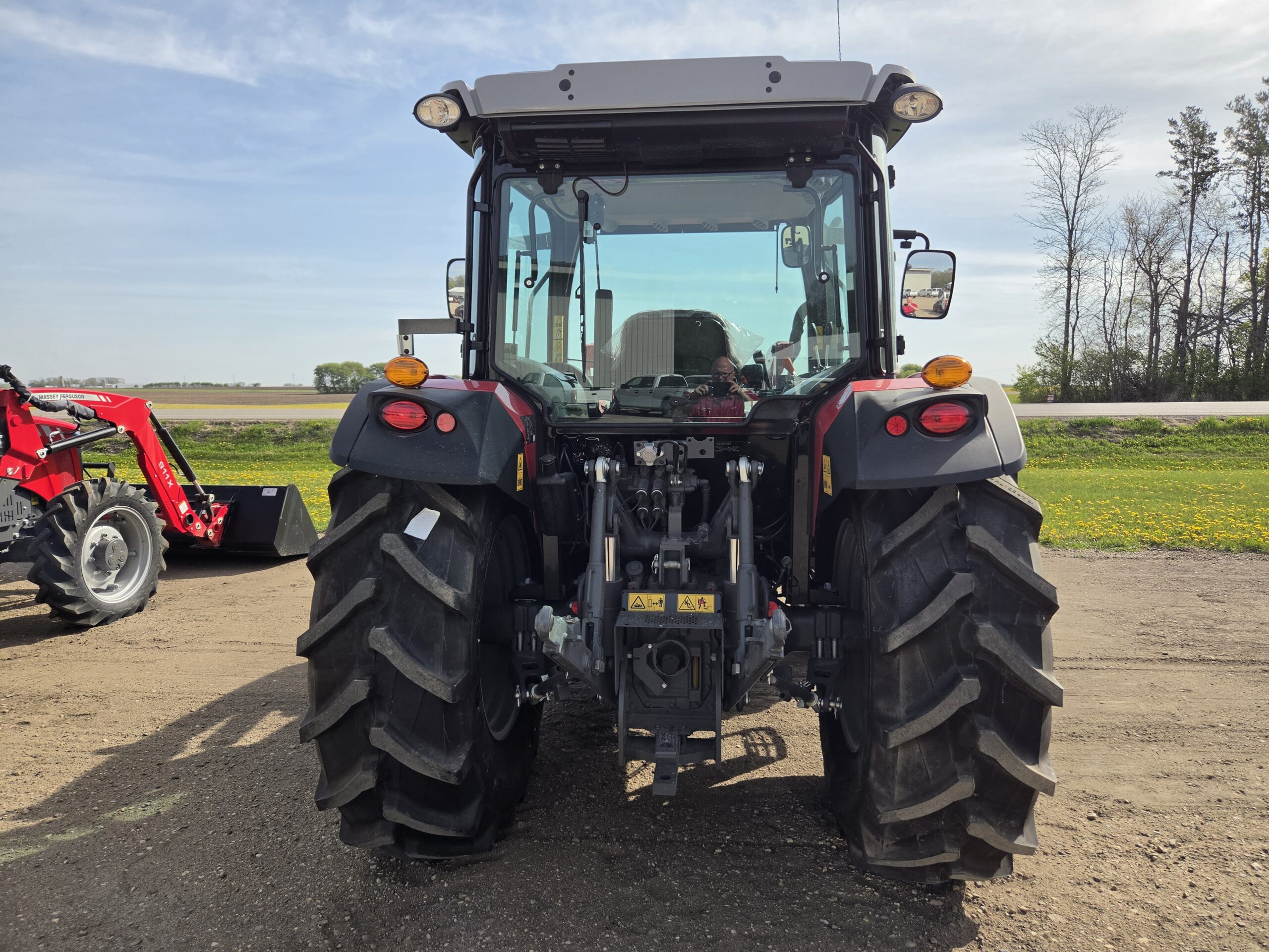 2026 Massey Ferguson 4707 Tractor