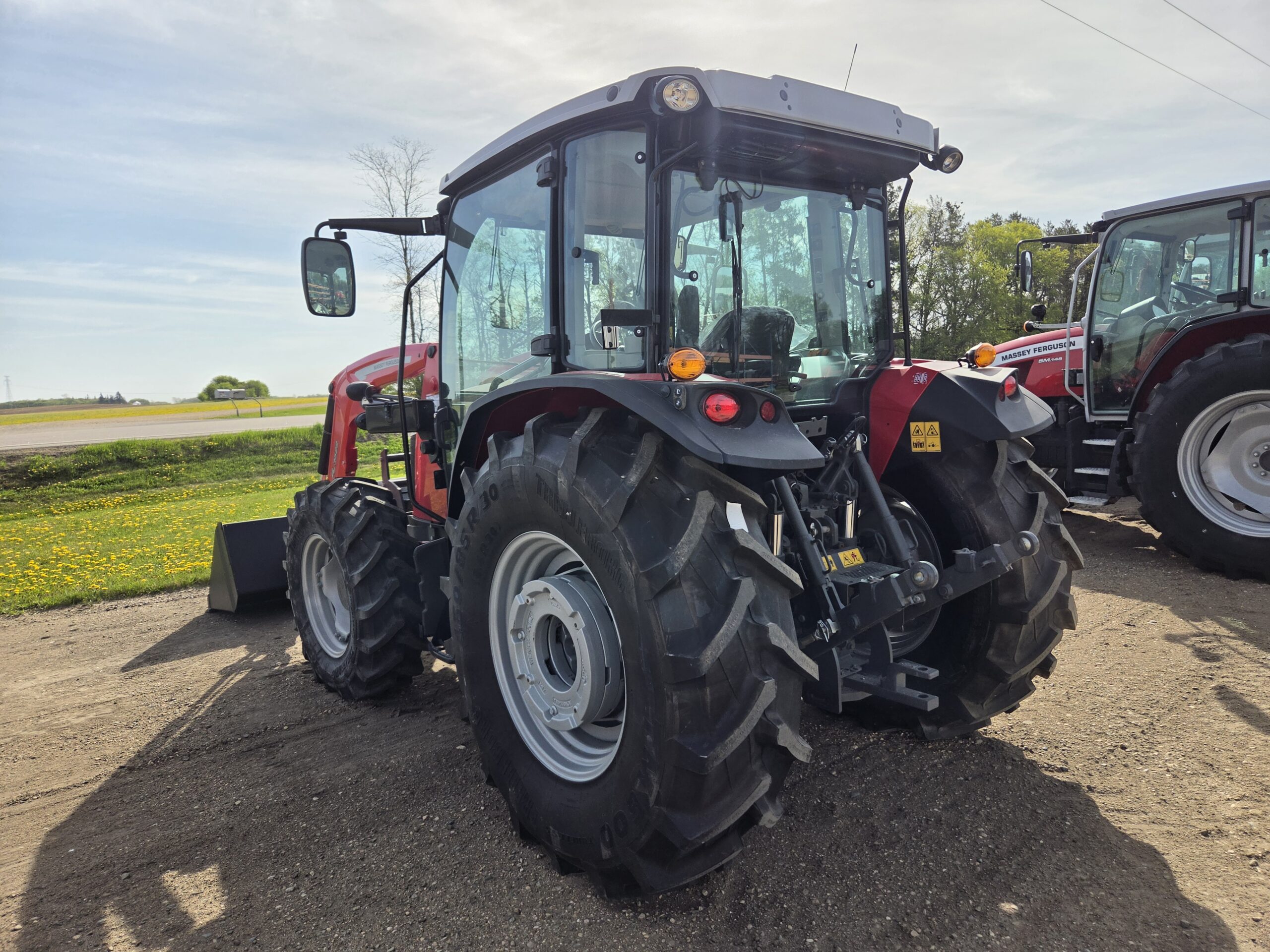 2026 Massey Ferguson 4707 Tractor