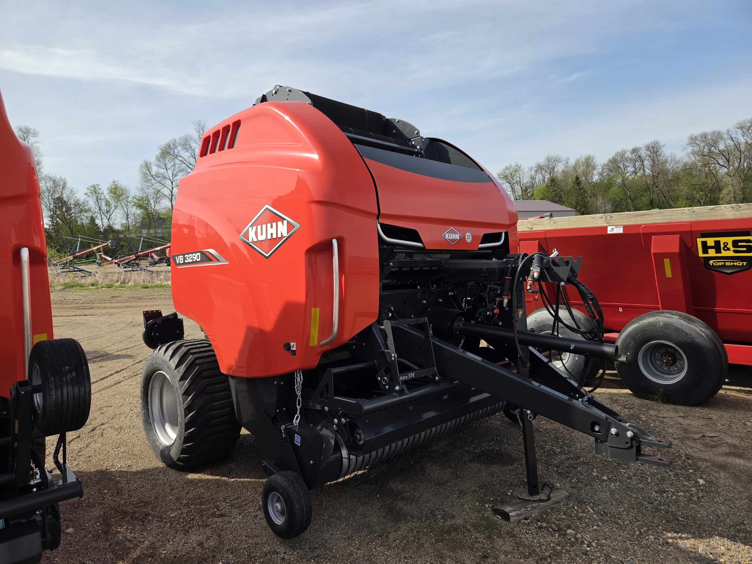 2025 Kuhn VB3290 Round Baler 1096