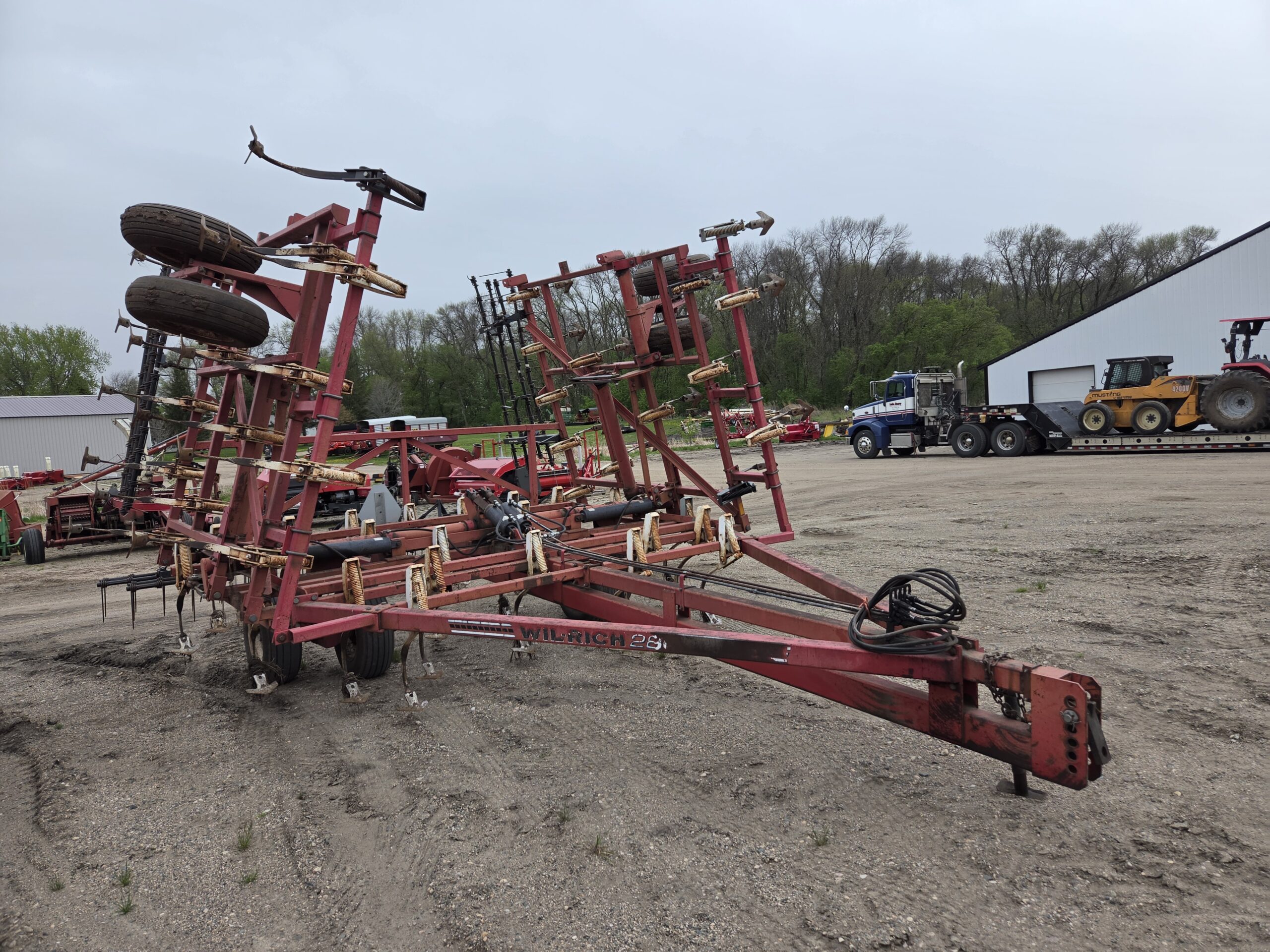 Wil-rich 2800 Field Cultivator