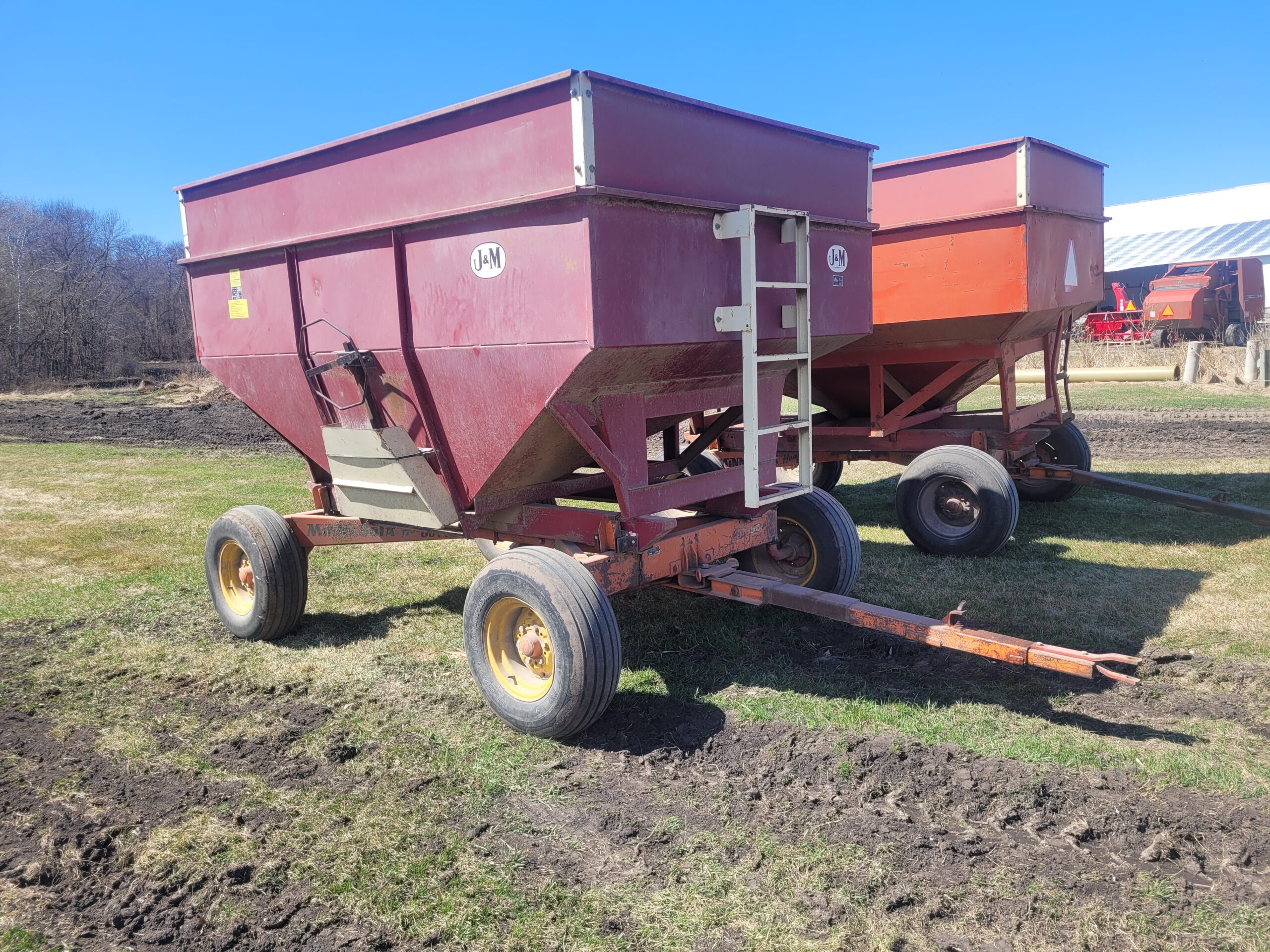 J&M 250-7 Gravity Box