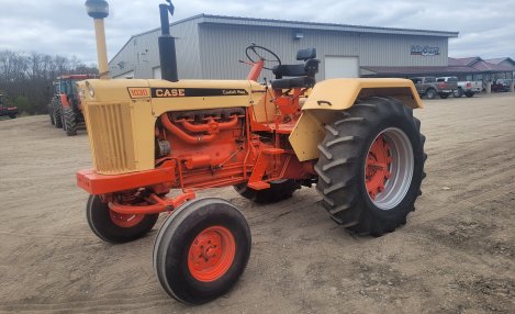 1968 Case 1030 tractor
